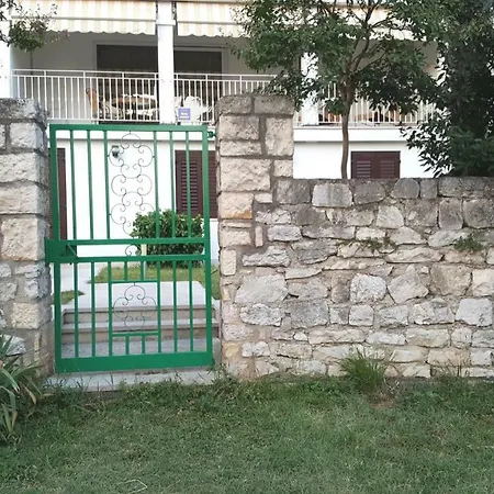 Colonial Close To Lone Beach Apartment Rovinj